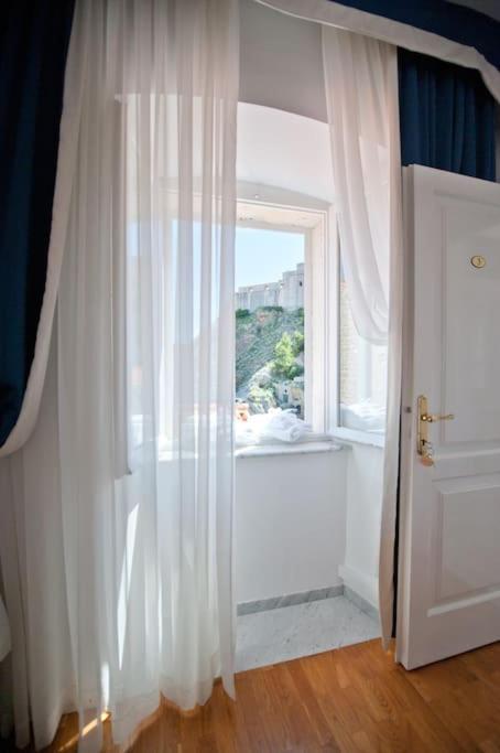 Blue Studio Apartment Next To The Beach Dubrovnik Ngoại thất bức ảnh